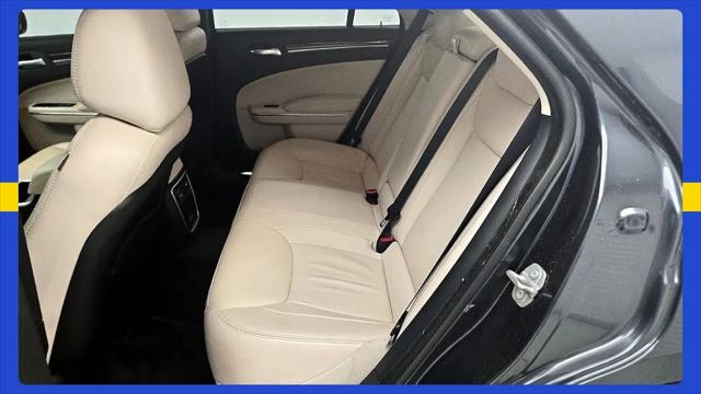 2017 Chrysler 300 Limited