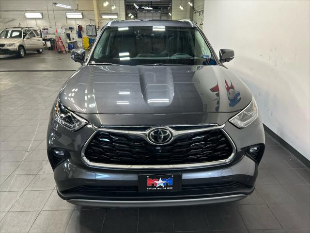 2025 Toyota Highlander Platinum