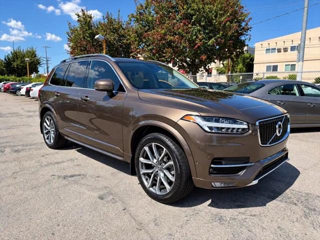 2017 Volvo XC90 T6 Momentum
