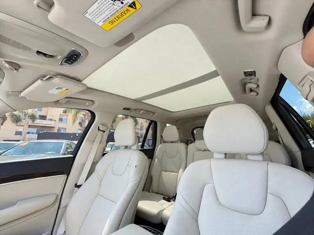 2017 Volvo XC90 T6 Momentum