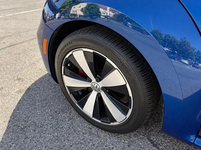 2014 Volkswagen Beetle 2.0T R-Line