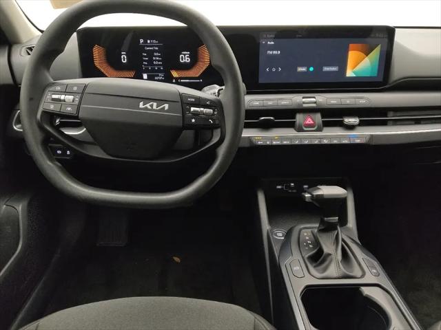 2025 Kia K4 LX