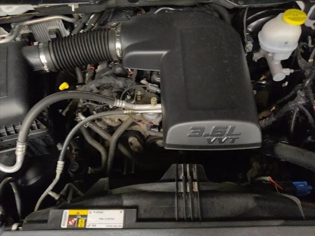 2023 Ram 1500 Classic SLT Crew Cab 4x2 57 Box