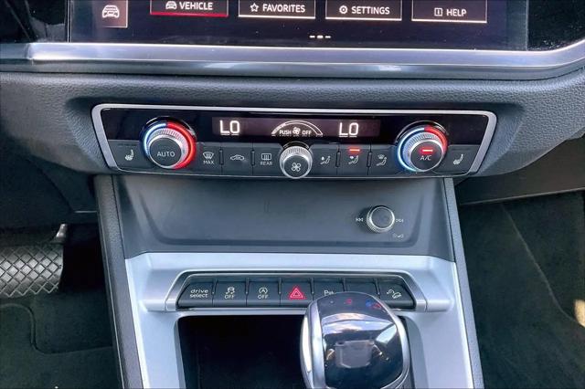 2025 Audi Q3 Premium 45 TFSI S line quattro Tiptronic