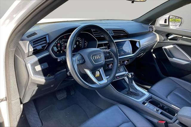 2025 Audi Q3 Premium 45 TFSI S line quattro Tiptronic