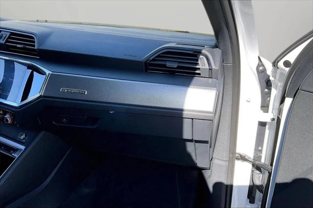 2025 Audi Q3 Premium 45 TFSI S line quattro Tiptronic