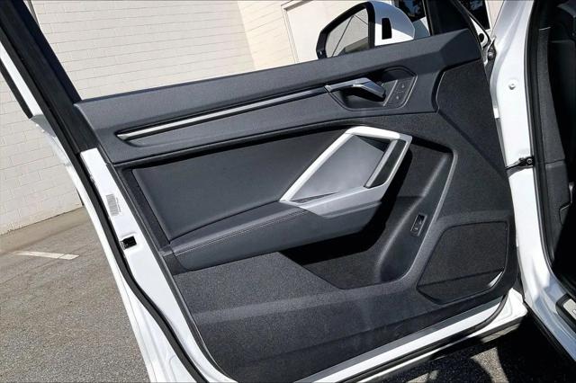2025 Audi Q3 Premium 45 TFSI S line quattro Tiptronic