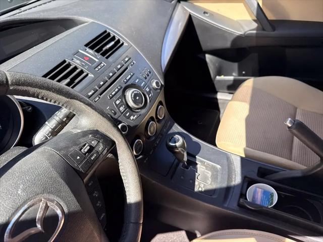 2013 Mazda Mazda3 i Touring