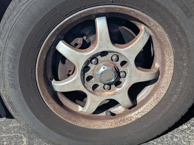2004 Chevrolet Cavalier Base