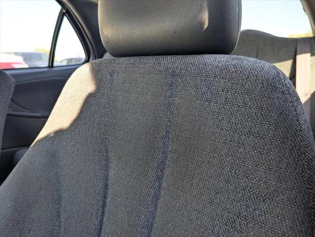2004 Chevrolet Cavalier Base