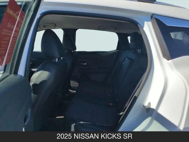 2025 Nissan Kicks SR FWD