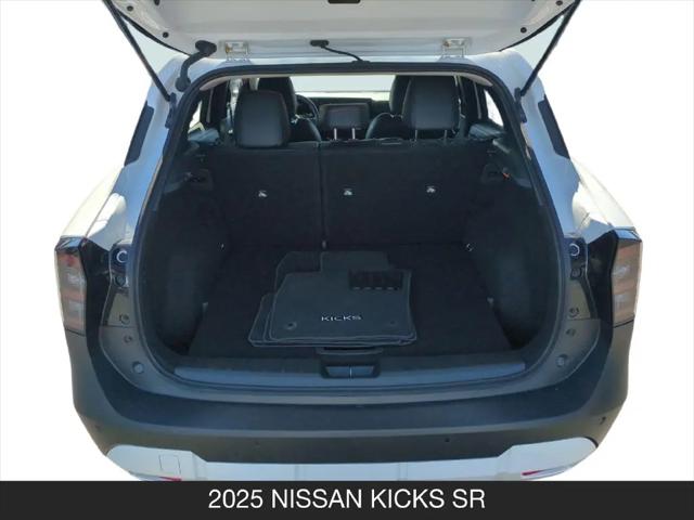 2025 Nissan Kicks SR FWD