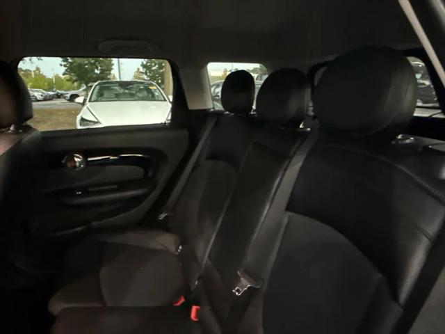 2017 MINI Cooper Clubman Cooper