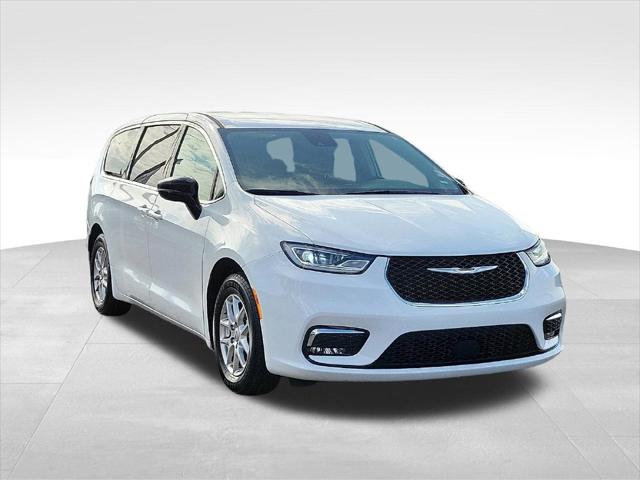 2024 Chrysler Pacifica Touring L for sale in Sallisaw, OK