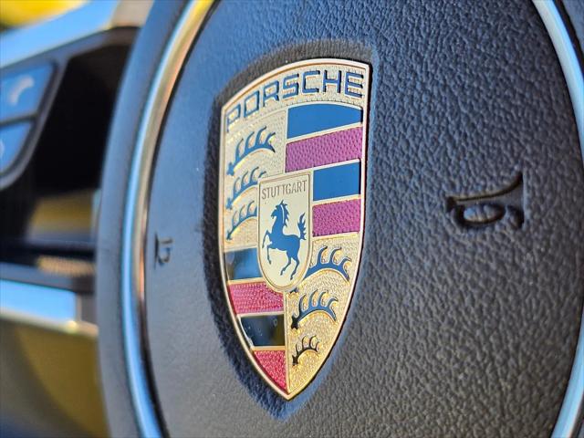 2017 Porsche 911 Carrera