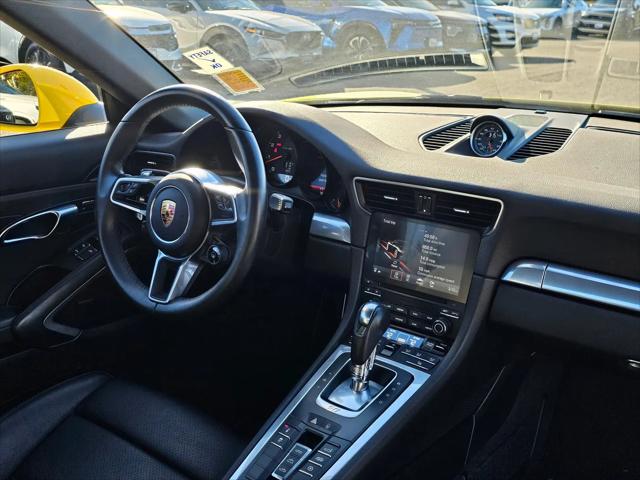 2017 Porsche 911 Carrera