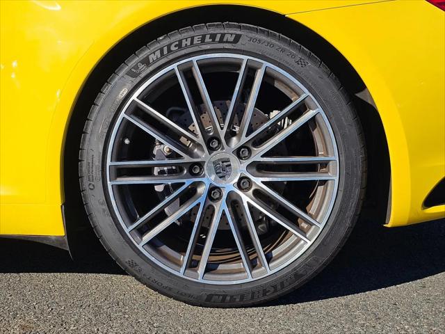 2017 Porsche 911 Carrera