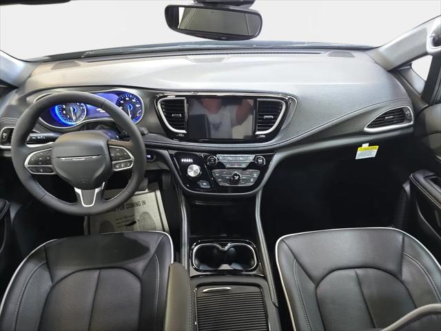 2027 Chrysler Pacifica Limited AWD