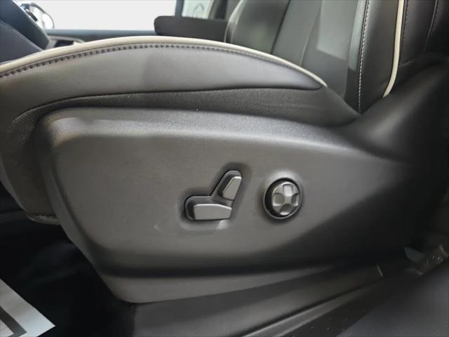 2027 Chrysler Pacifica Limited AWD