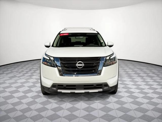 2025 Nissan Pathfinder SL FWD