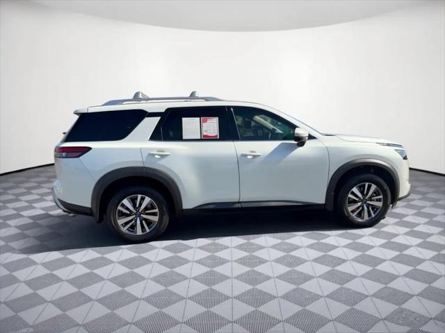 2025 Nissan Pathfinder SL FWD
