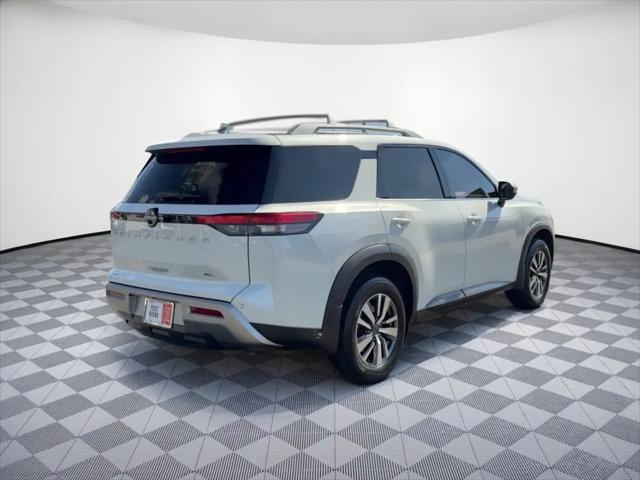 2025 Nissan Pathfinder SL FWD