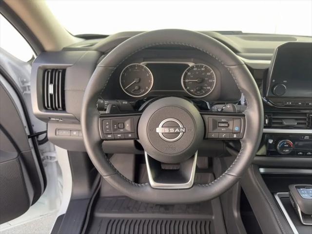 2025 Nissan Pathfinder SL FWD