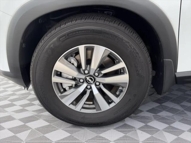2025 Nissan Pathfinder SL FWD