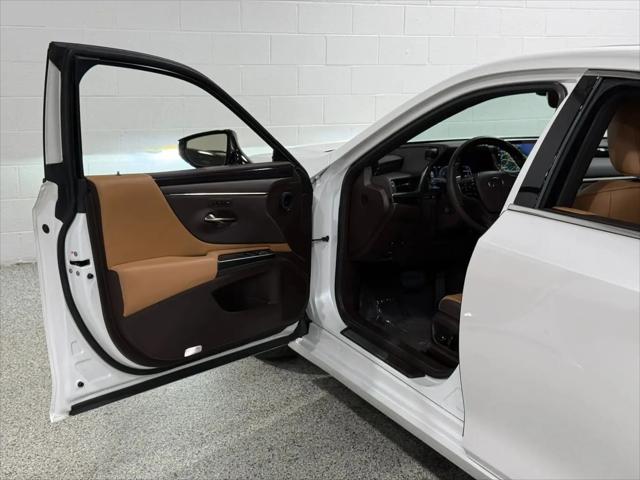 2020 Lexus ES 300h ES 300h