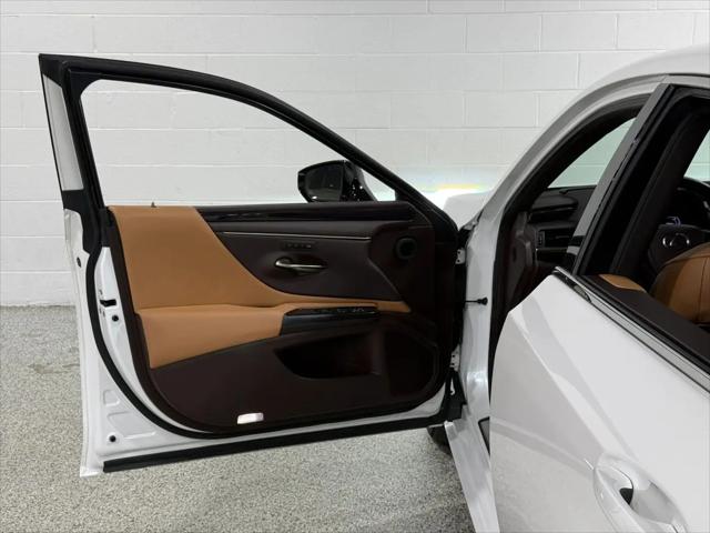 2020 Lexus ES 300h ES 300h