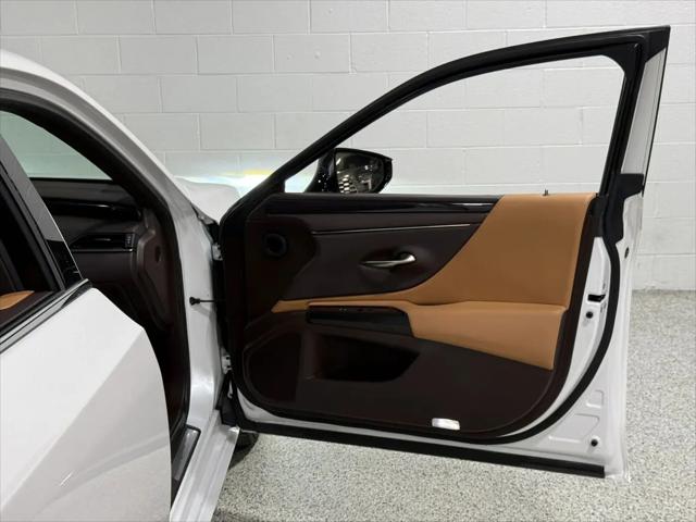 2020 Lexus ES 300h ES 300h
