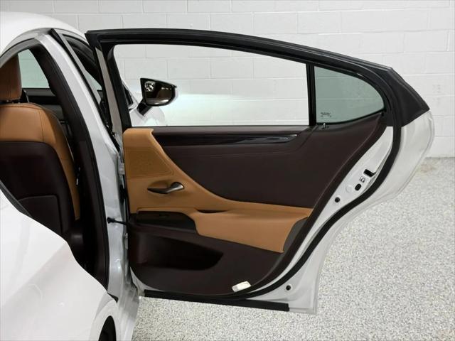 2020 Lexus ES 300h ES 300h