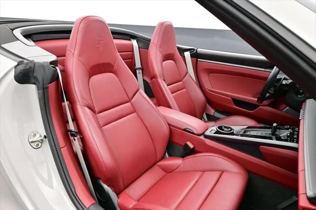 2023 Porsche 911 Carrera 4S Cabriolet