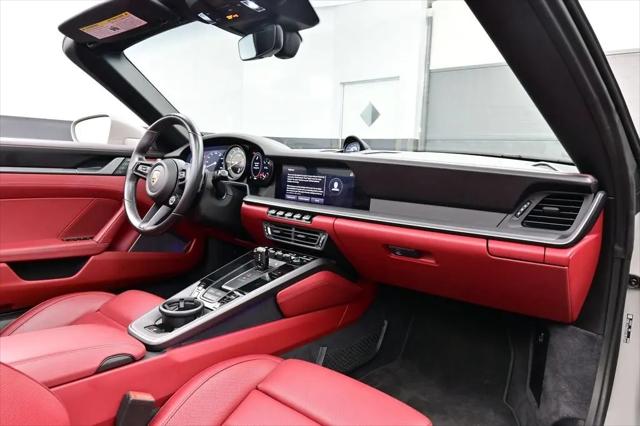 2023 Porsche 911 Carrera 4S Cabriolet