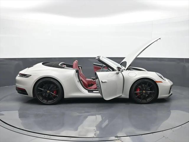 2023 Porsche 911 Carrera 4S Cabriolet