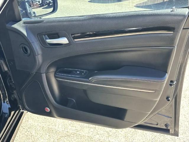 2016 Chrysler 300 300S Alloy Edition