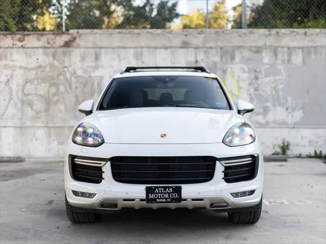 2016 Porsche Cayenne GTS