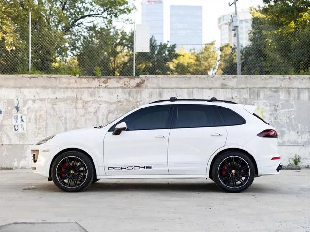 2016 Porsche Cayenne GTS