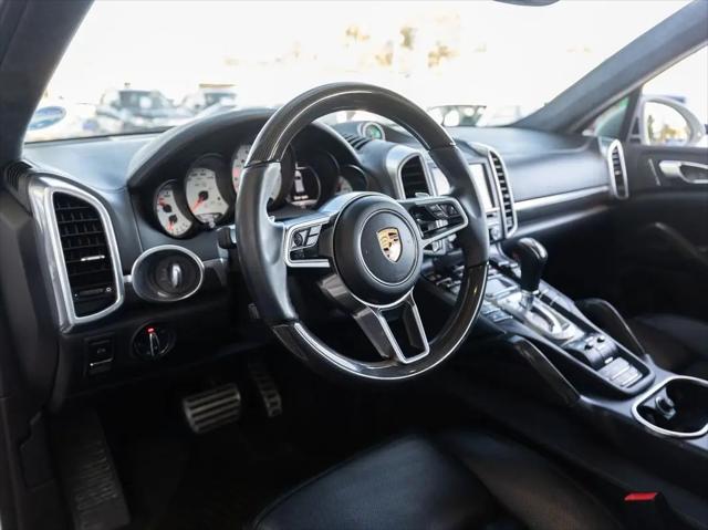 2016 Porsche Cayenne GTS