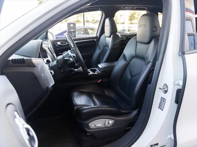 2016 Porsche Cayenne GTS