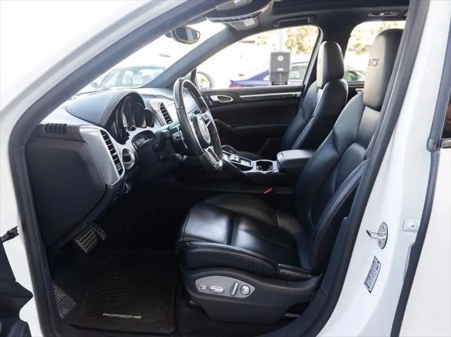 2016 Porsche Cayenne GTS