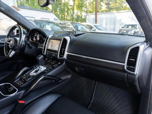 2016 Porsche Cayenne GTS