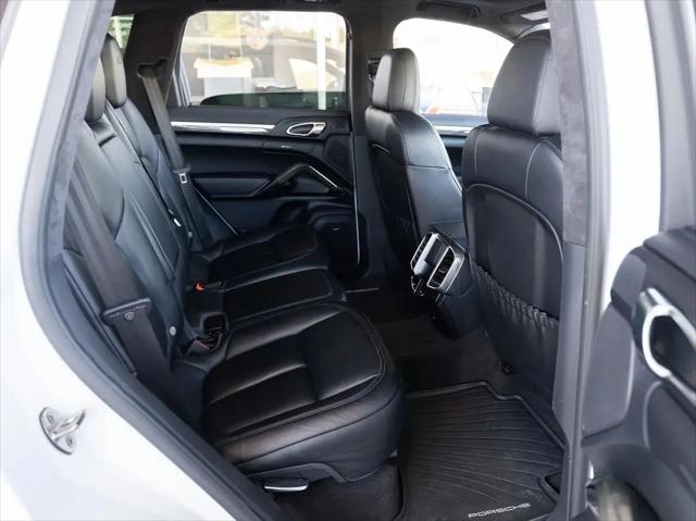 2016 Porsche Cayenne GTS