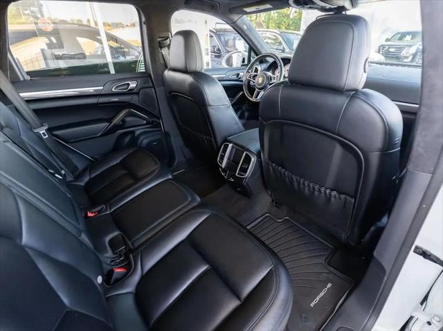 2016 Porsche Cayenne GTS