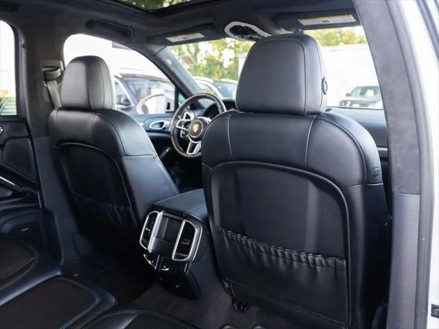 2016 Porsche Cayenne GTS