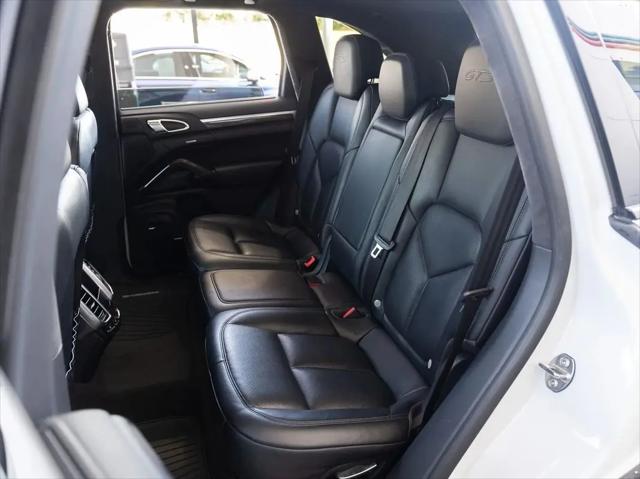 2016 Porsche Cayenne GTS