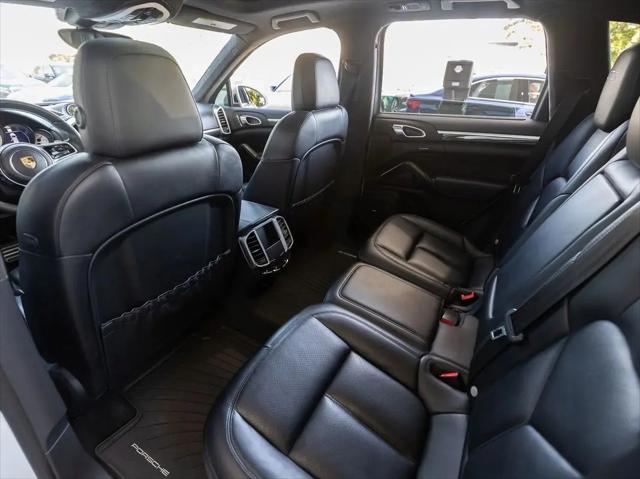 2016 Porsche Cayenne GTS