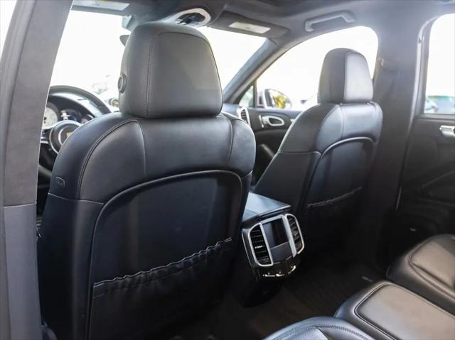 2016 Porsche Cayenne GTS