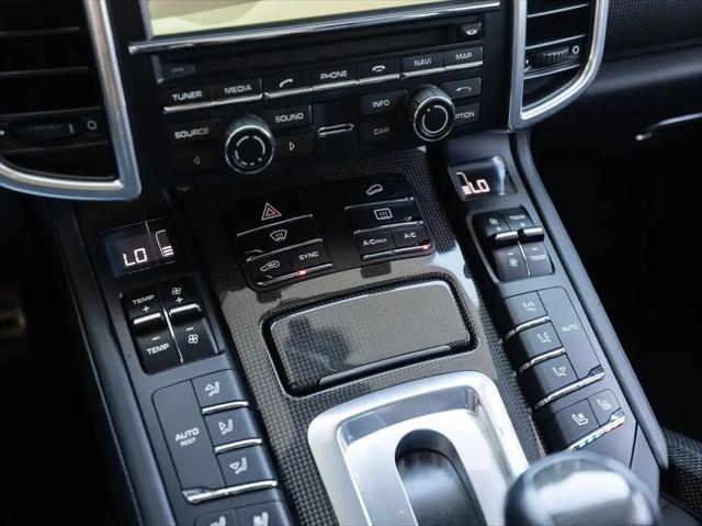 2016 Porsche Cayenne GTS