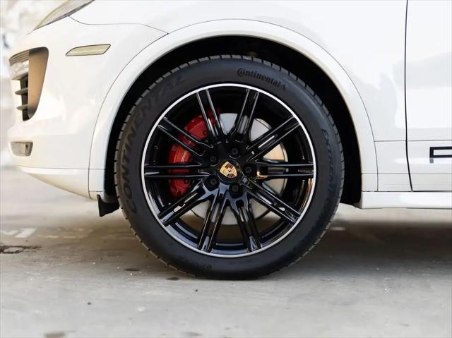 2016 Porsche Cayenne GTS